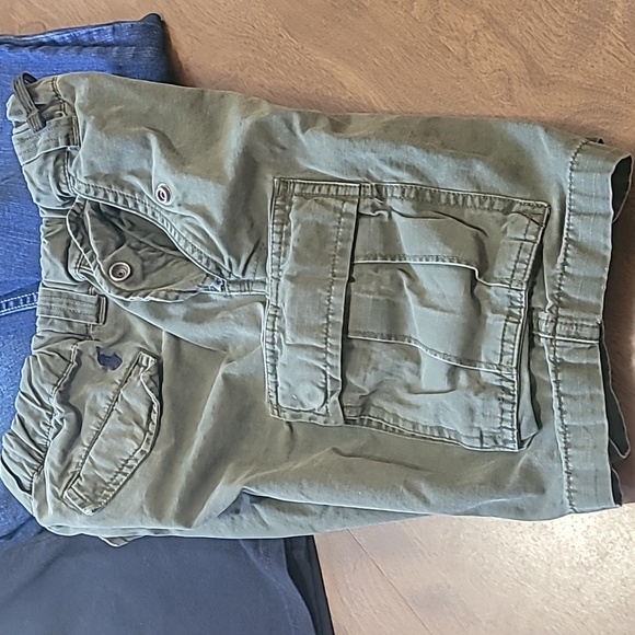 Bundle Polo Ralph Lauren Cargo Shorts/Old Navy Jeans/Levi's jeans/PokemonT-shirt - Picture 9 of 17